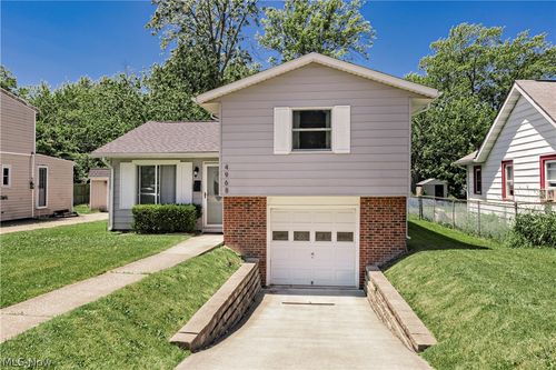 4968 Glenn Lodge Rd, Mentor, OH, 44060-1370 | Card Image