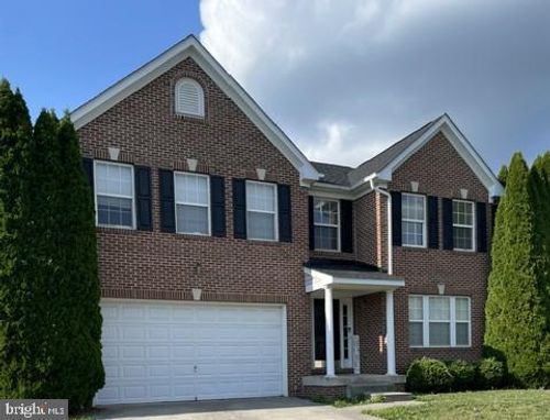 105 Seurat Ln, MARTINSBURG, WV, 25403-7683 | Card Image