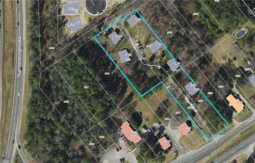 6822 Village South Dr, Gloucester, VA, 23061-5131 | Card Image