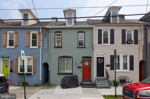 636 1st St, LANCASTER, PA, 17603-3622 | Card Image