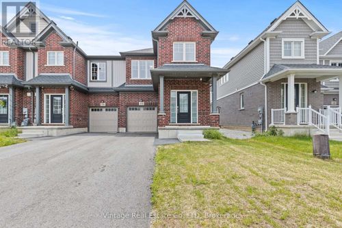 112 Bur Oak Dr, Thorold, ON, L2V0L8 | Card Image