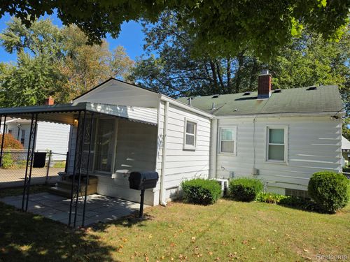 12845 Centralia, Redford, MI, 48239-2753 | Card Image