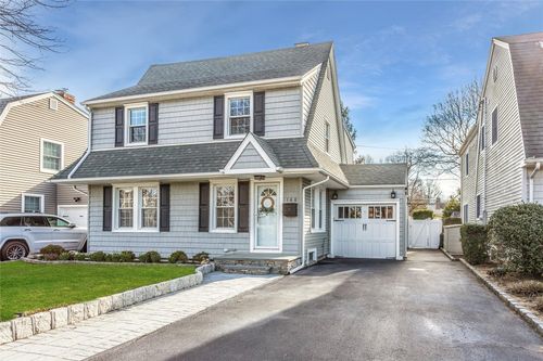 168 Argyle Rd, Stewart Manor, NY, 11530-4913 | Card Image