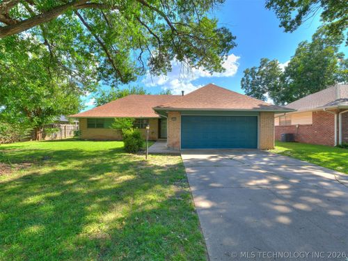 9260 32nd Pl, Tulsa, OK, 74145-1614 | Card Image