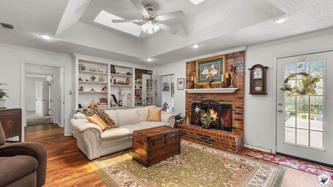 201 Larkspur Ln, House other with 3 bedrooms, 2 bathrooms and null parking in Wake Village TX | Image 13