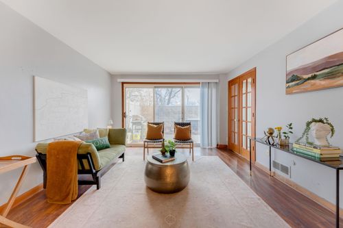 2525 S Shore Dr, Milwaukee, WI, 53207-1973 | Card Image