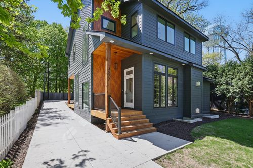 3577 Livingston Ave, Wayzata, MN, 55391-9208 | Card Image