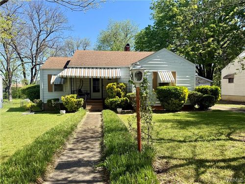 129 10th St S, BESSEMER, AL, 35020-6422 | Card Image