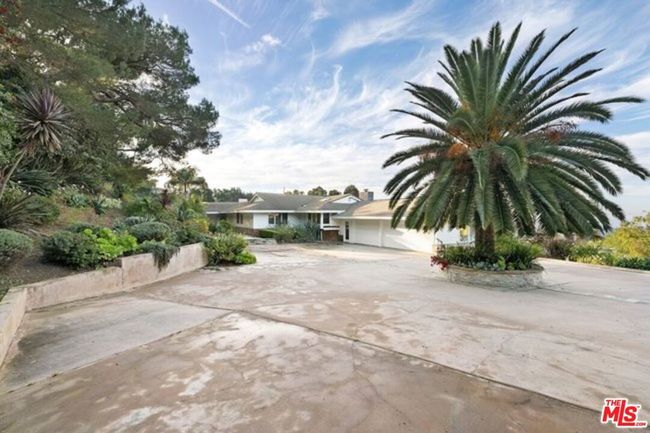 2 Pine Tree Ln, House other with 7 bedrooms, 8 bathrooms and 9 parking in Rolling Hills CA | Image 6