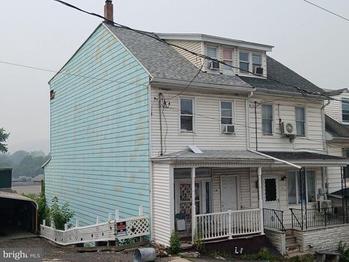 32 S Catherine St, SHENANDOAH, PA, 17976-2111 | Card Image
