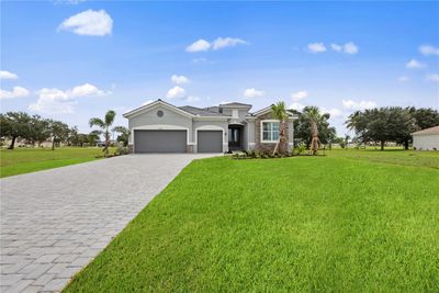 16579 Cape Horn Boulevard, House other with 3 bedrooms, 3 bathrooms and null parking in Punta Gorda FL | Image 2