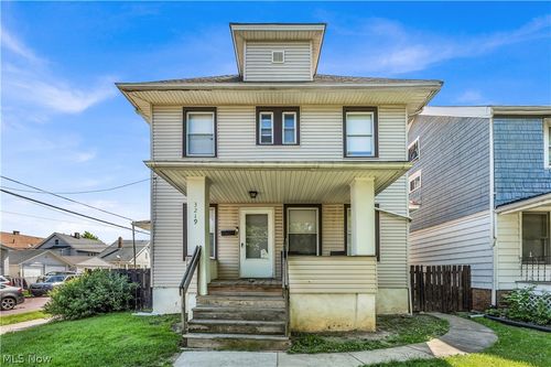 3219 W 112th St, Cleveland, OH, 44111-2720 | Card Image
