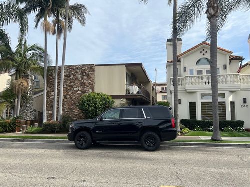 244 5th St, Seal Beach, CA, 90740-6117 | Card Image