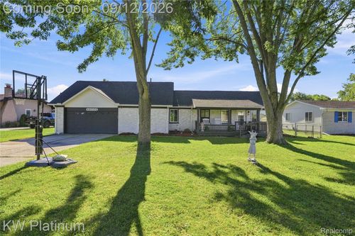 48008 Forbes Dr, Chesterfield, MI, 48047-2272 | Card Image
