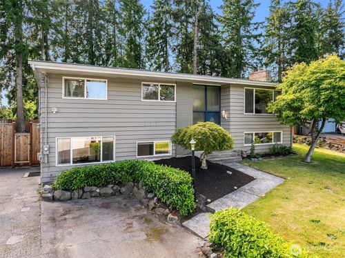 18312 73rd Ave W, Edmonds, WA, 98026-5519 | Card Image