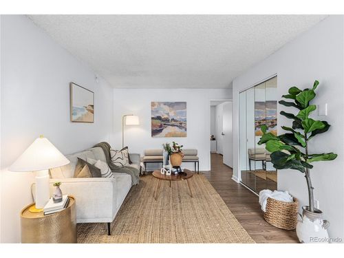 302-3161 Madison Ave, Boulder, CO, 80303-2040 | Card Image