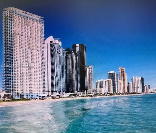 apt-217-16909 N Bay Rd, Sunny Isles Beach, FL, 33160-4222 | Card Image