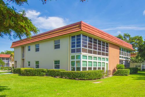 106-16 Vista Palm Ln, Vero Beach, FL, 32962-0847 | Card Image