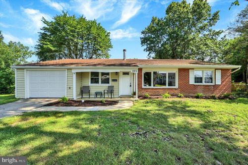 825 Bacon Ave, DOVER, DE, 19901-2570 | Card Image