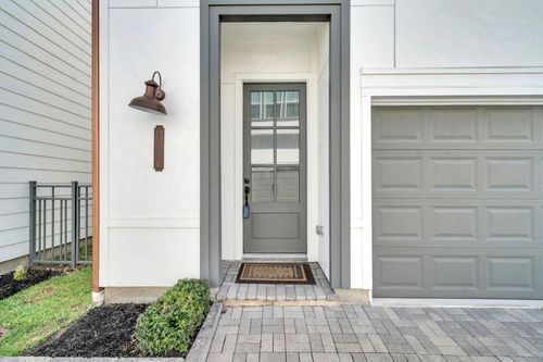 b-9551 Neuens Rd, Houston, TX, 77080-7298 | Card Image