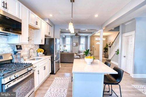 3404 W Franklin St, BALTIMORE, MD, 21229-3053 | Card Image