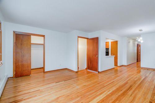 180 W 3rd St, Bayonne, NJ, 07002-5208 | Card Image