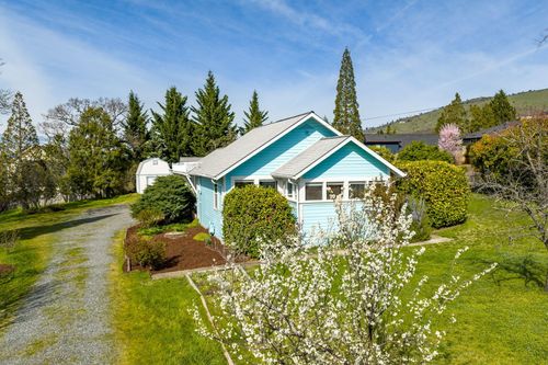 3363 Lone Pine Road, Medford, OR, 97504 | Card Image