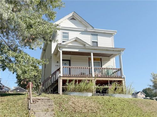 381 Penn Ave, Leechburg, PA, 15656-1162 | Card Image