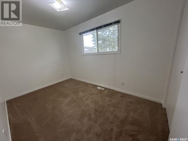 142 3rd St W, House other with 5 bedrooms, 2 bathrooms and null parking in Coronach SK | Image 17