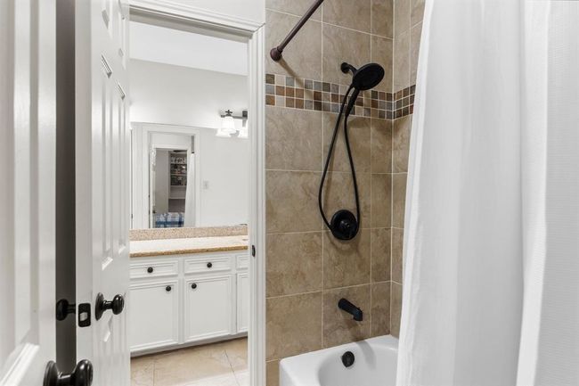 11904 N Blackjack Oak Cir, House other with 4 bedrooms, 2 bathrooms and 2 parking in The Woodlands TX | Image 24