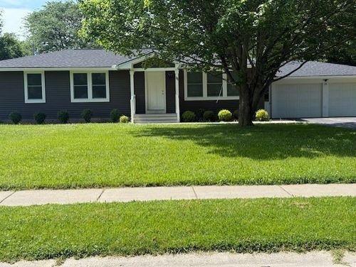 111 Vollmer Pkwy, Rochester, NY, 14623-5127 | Card Image