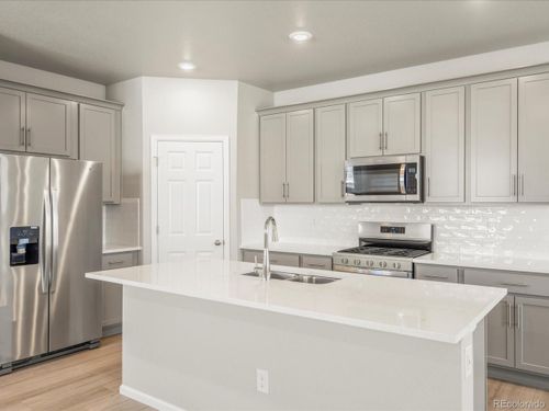 22485 E 7th Pl, Aurora, CO, 80018-4756 | Card Image