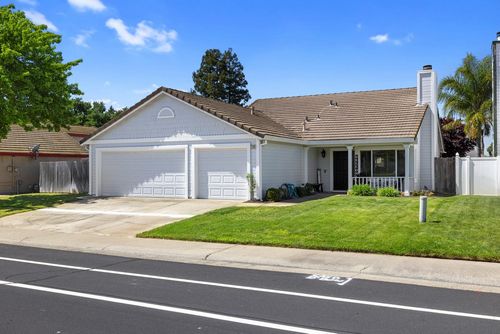 9280 Emerald Crest Drive, Elk Grove, CA, 95624 | Card Image