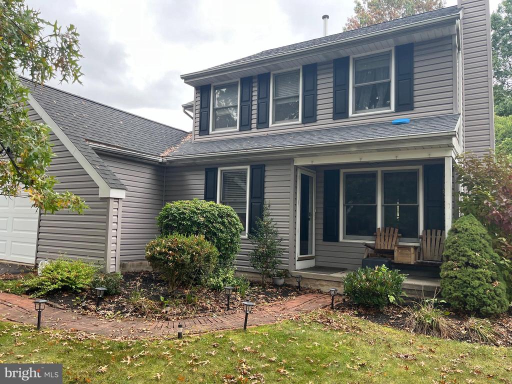 Sylvan Dr, Reading, PA 19606