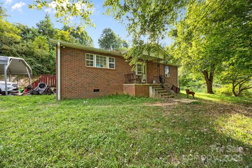 590 Sweetwater Rd, Marshall, NC, 28753-8528 | Card Image