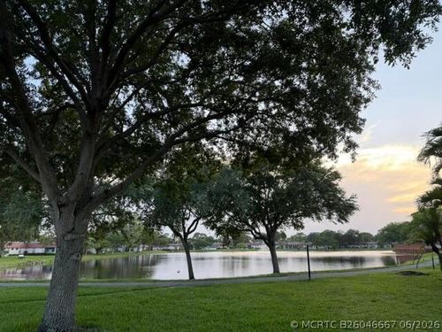 542 Franconia Cir, Lake Worth, FL, 33467-3027 | Card Image