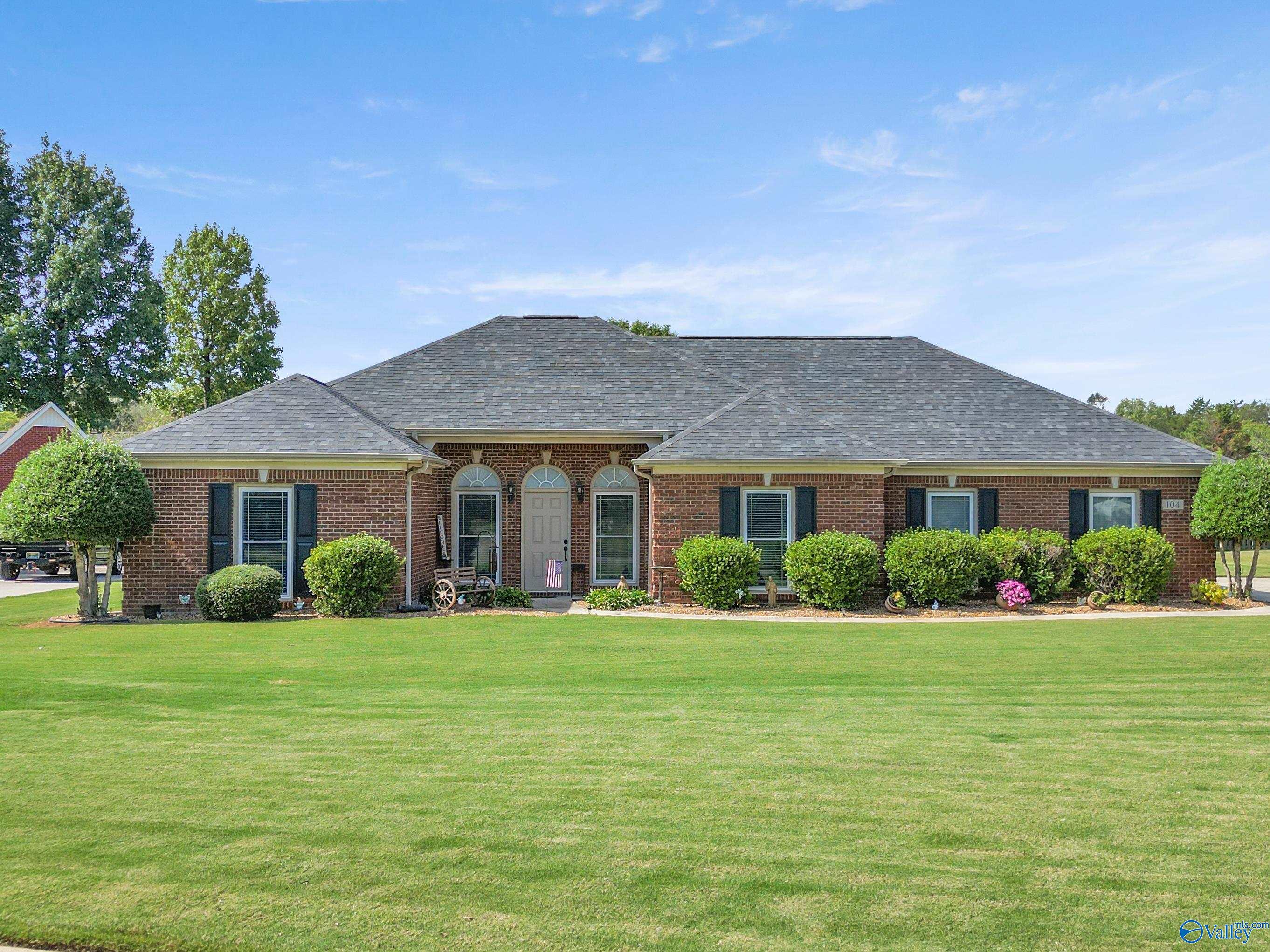 Spring River Ct, Huntsville, AL 35811