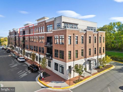 402-3 Stationmaster St Se, LEESBURG, VA, 20175 | Card Image