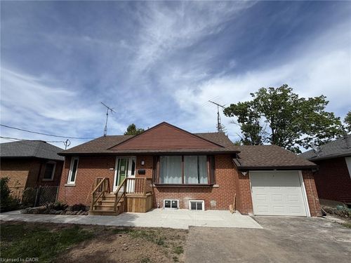 upper-377 Martin Street, Milton, ON, L9T2R6 | Card Image
