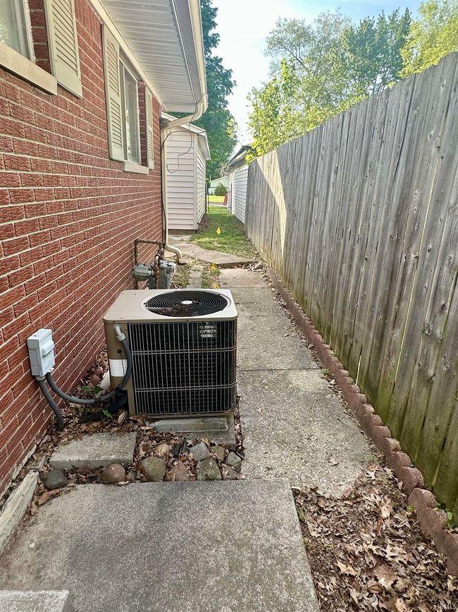 100 N Walnut St, House other with 2 bedrooms, 1 bathrooms and null parking in Delphi IN | Image 29