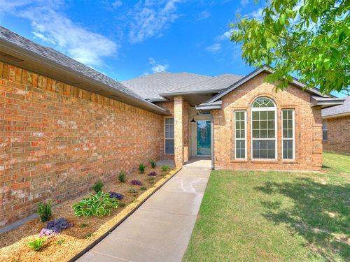 2901 Danielle Ter, Moore, OK, 73160-2963 | Card Image
