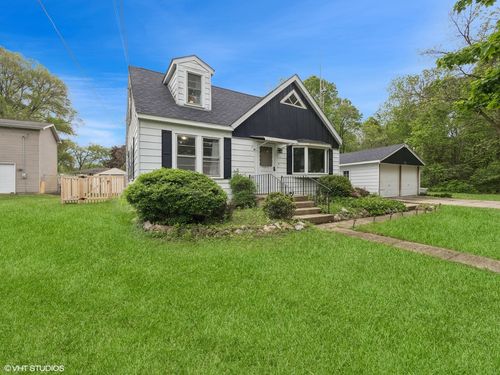 1345 Winaki Trl, Algonquin, IL, 60102-3647 | Card Image