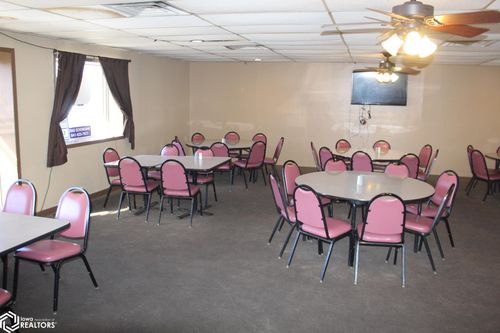 235 State St, Garner, IA, 50438-1121 | Card Image