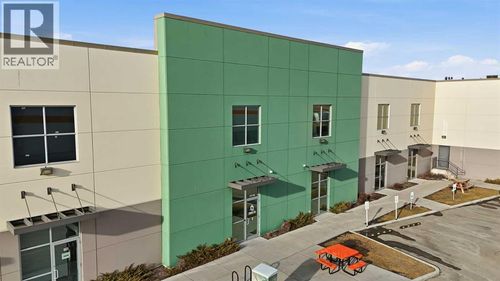 10748 74 St Se, Calgary, AB, T2C5N6 | Card Image