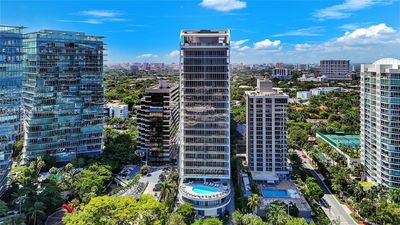 1610 - 2655 S Bayshore Dr, Condo with 2 bedrooms, 2 bathrooms and null parking in Coconut Grove FL | Image 1