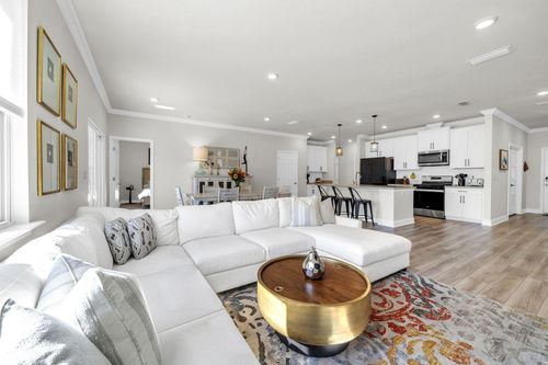 221 Picnic Pl, Freeport, FL, 32439-2663 | Card Image