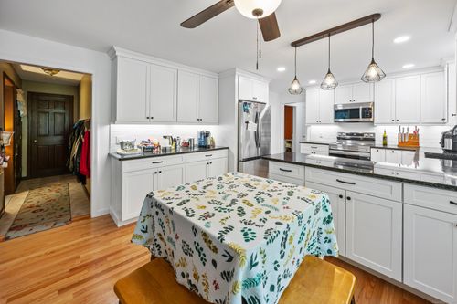 23 Hampden Rd, Somers, CT, 06071-1222 | Card Image