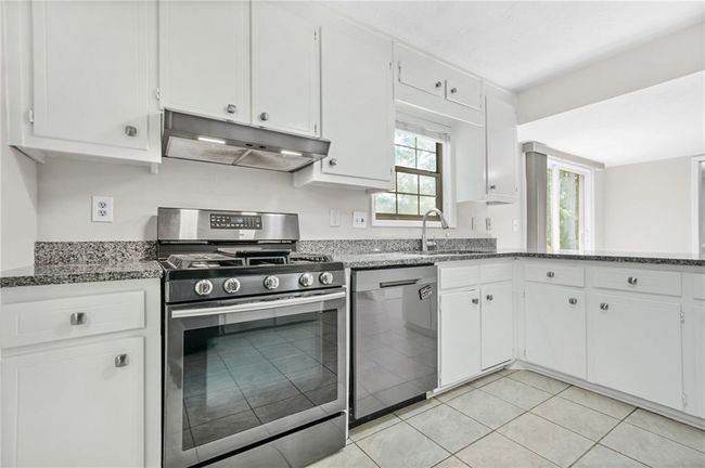 998 Pointer Rdg, House other with 3 bedrooms, 3 bathrooms and null parking in Tucker GA | Image 15
