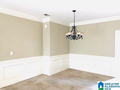 1533 Jacobs Cir, VESTAVIA HILLS, AL, 35216-7100 | Card Image