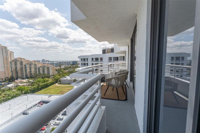 PH13 - 3300 Ne 192nd St, Condo with 2 bedrooms, 2 bathrooms and null parking in Aventura FL | Image 25